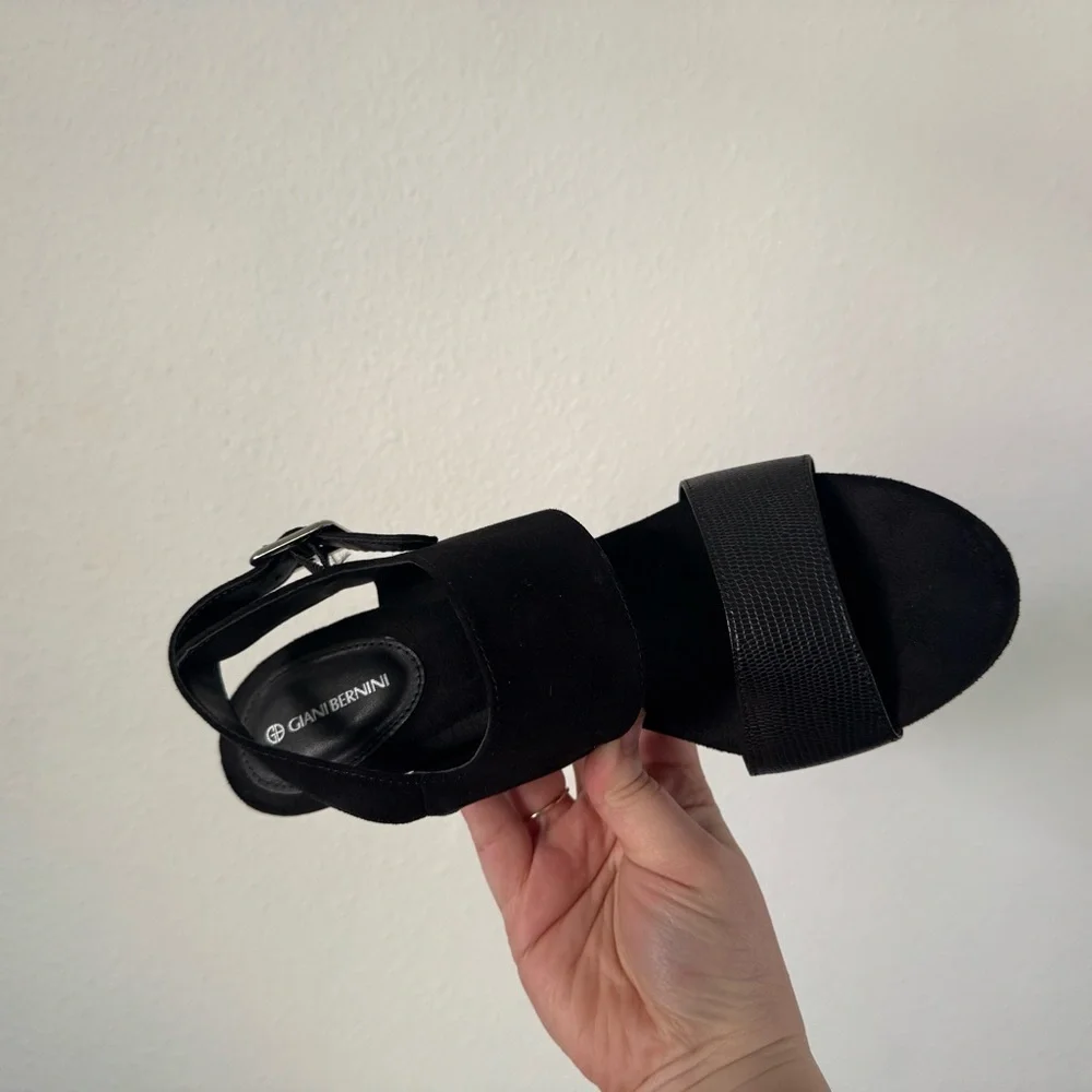 Giani Bernini Aikko Black Platform Chunky Buckle Heel 9M Modern Chic Like New